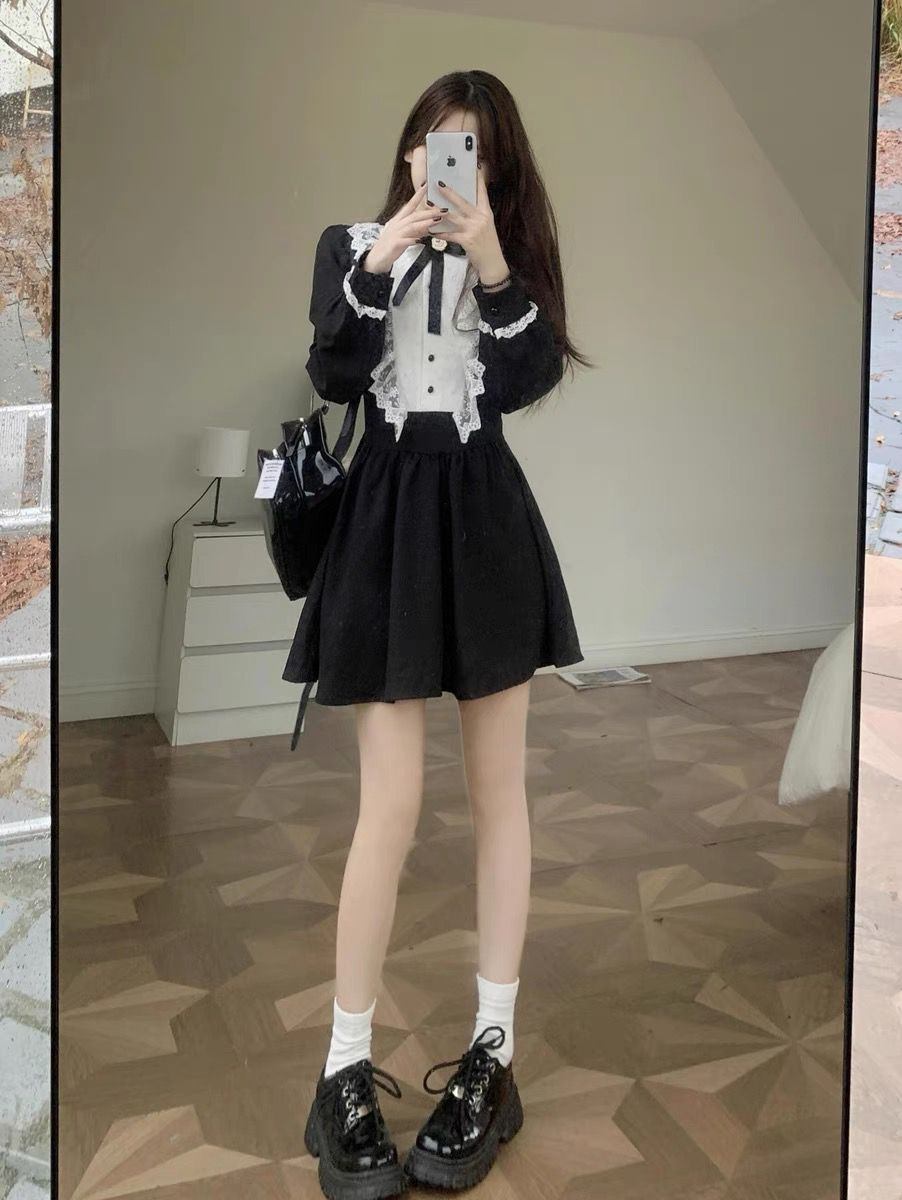 地雷系 襟リボン付きレース切替フリルワンピース