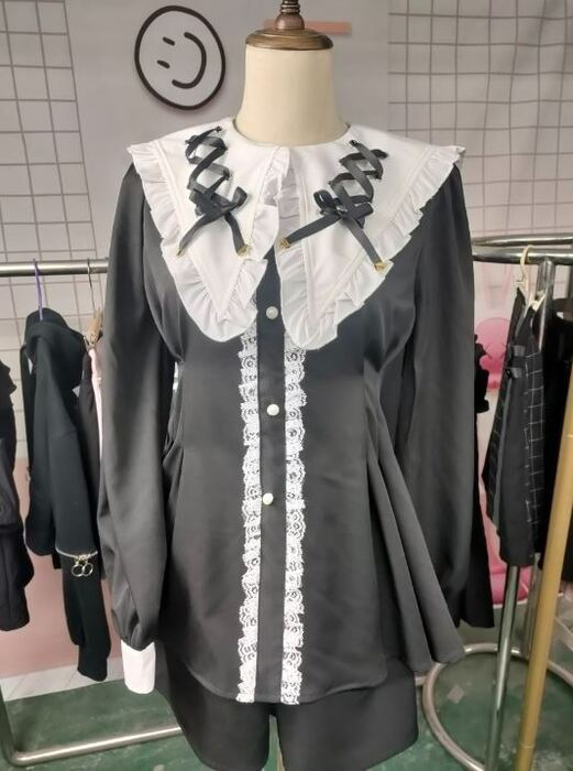 メイド風 大きな襟が可愛い地雷系ワンピース
