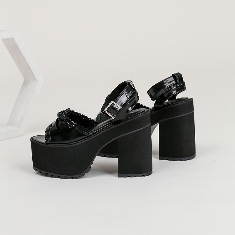 地雷系 編み上げリボン厚底サンダル