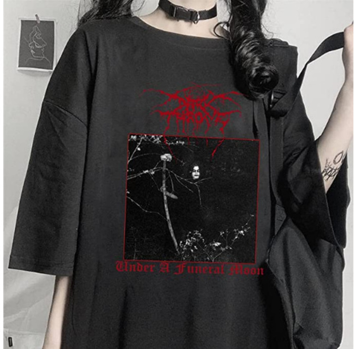 地雷系ブラックメタルプリントＴシャツ