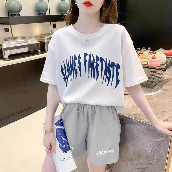 スポーツショーツ＆地雷系ラウンドネック Ｔシャツ半袖２点セット