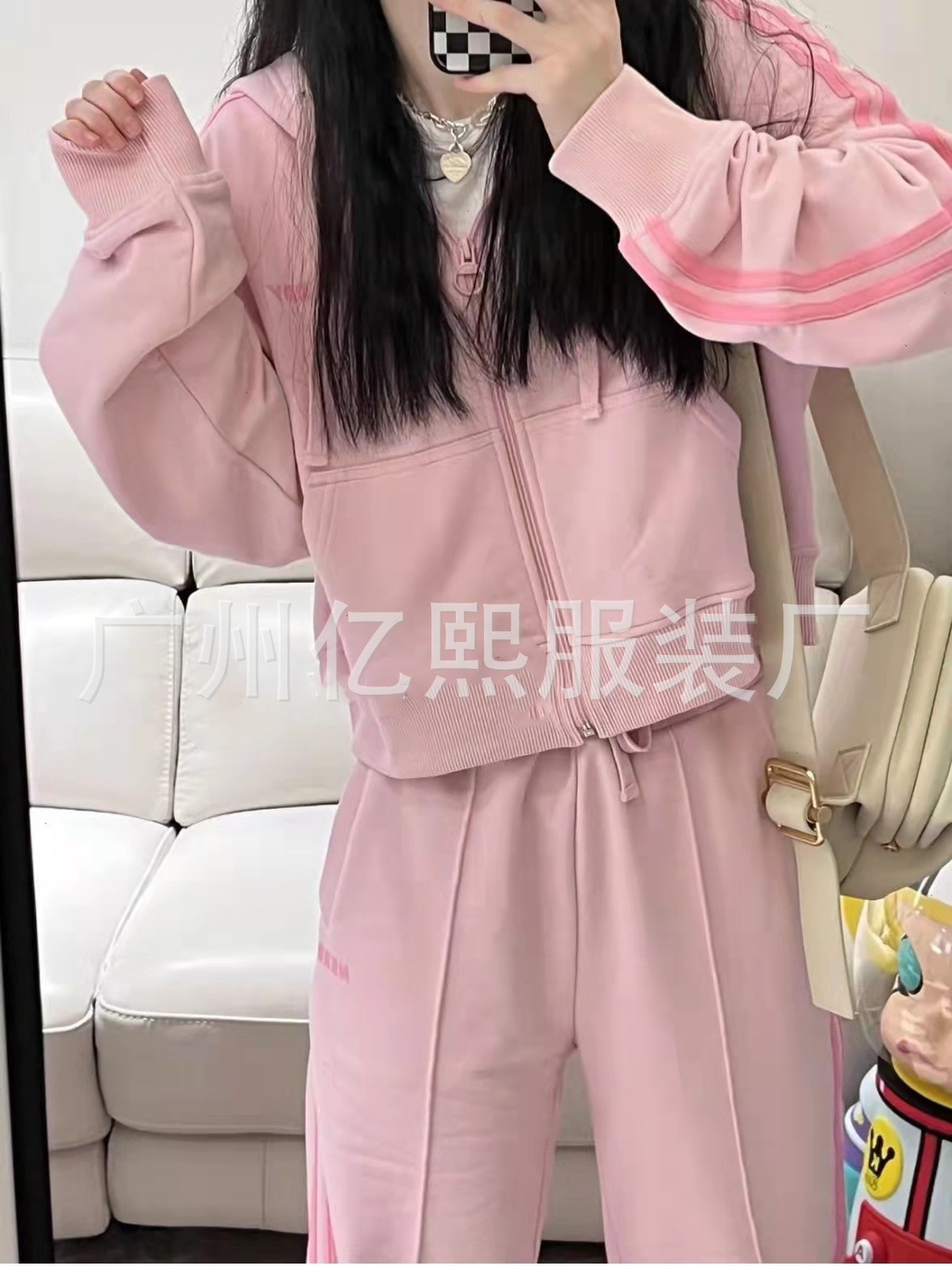 https://fulmo-img-server.com/jirapi/aba38f960b28e996a65dcc96b028bd66.jpg