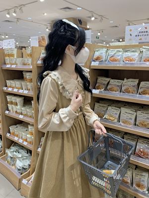 地雷系ファッション 秋用可愛いレースドレス