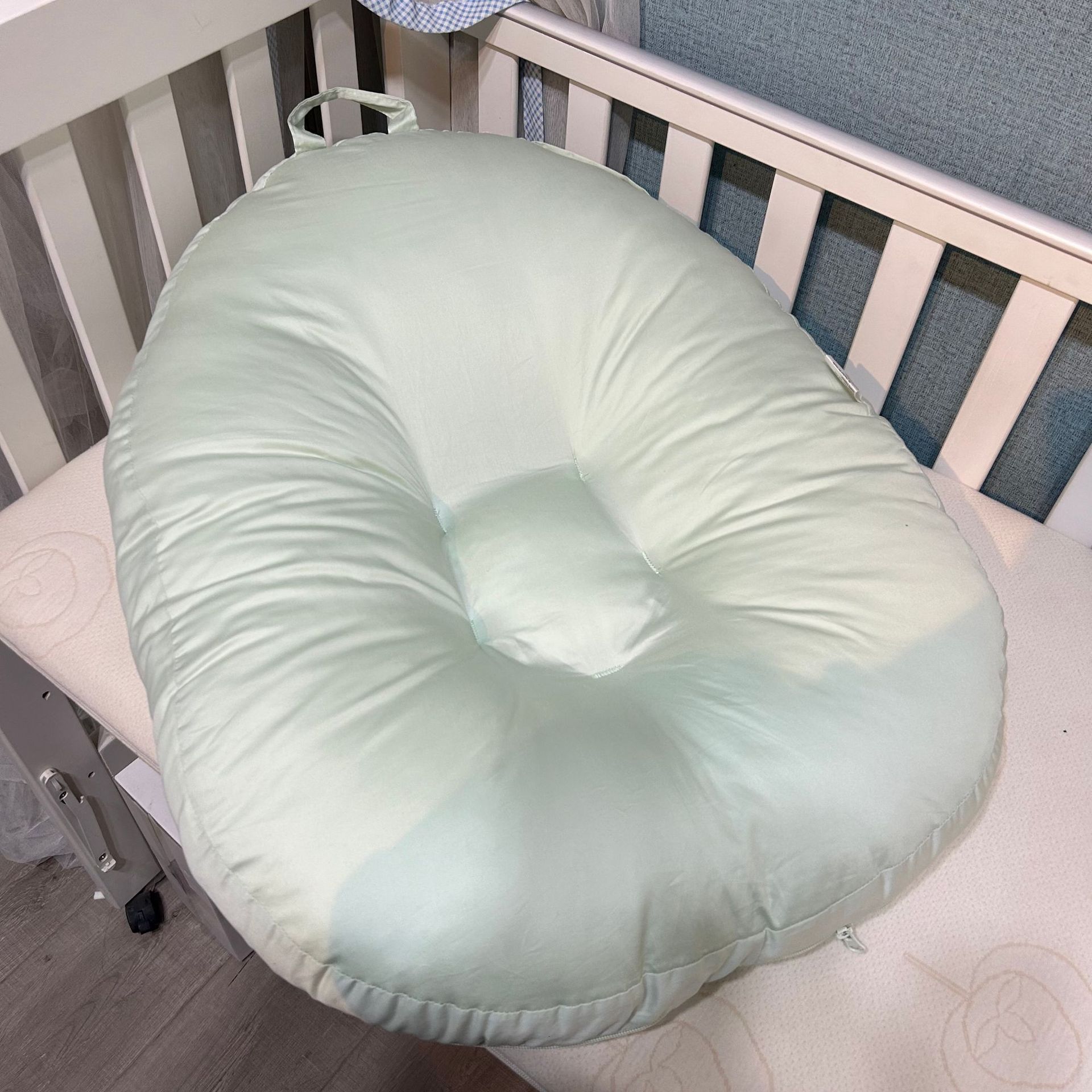 https://fulmo-img-server.com/junyu-cushion-lab/10d4c5fe-5036-4b0b-91b2-4291d96655ce.jpg