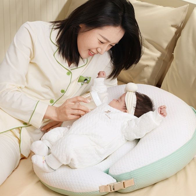 授乳クッション 科学設計多機能硬め支持授乳枕