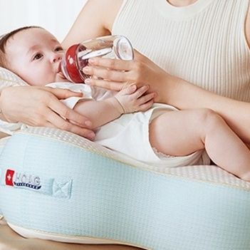 授乳クッション 立体設計授乳支援エアークッション