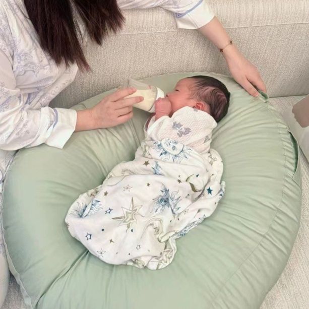 授乳クッション 安定感抜群硬めサポート授乳クッション