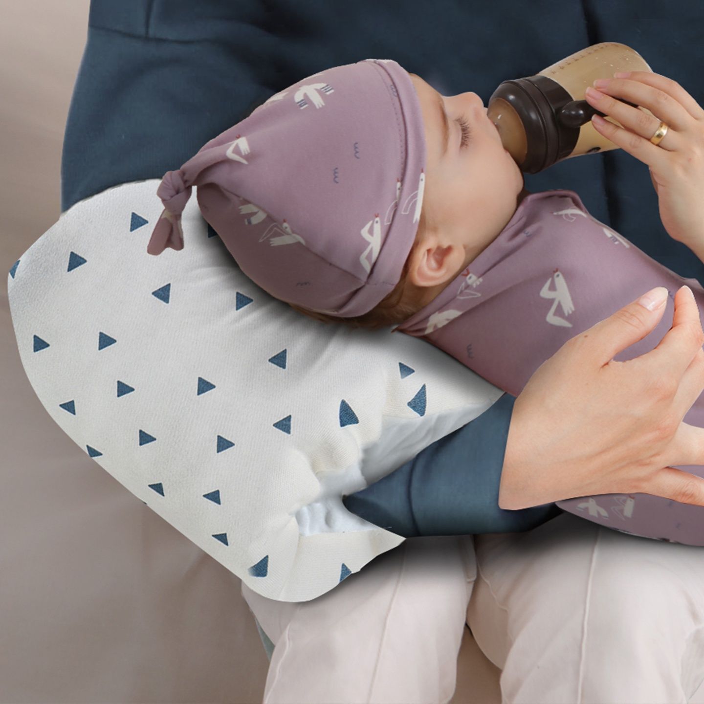 授乳クッション硬め 三日月型綿100%授乳クッション