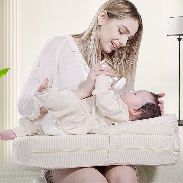 授乳クッション硬め 両手が自由になる硬め授乳クッション支え型