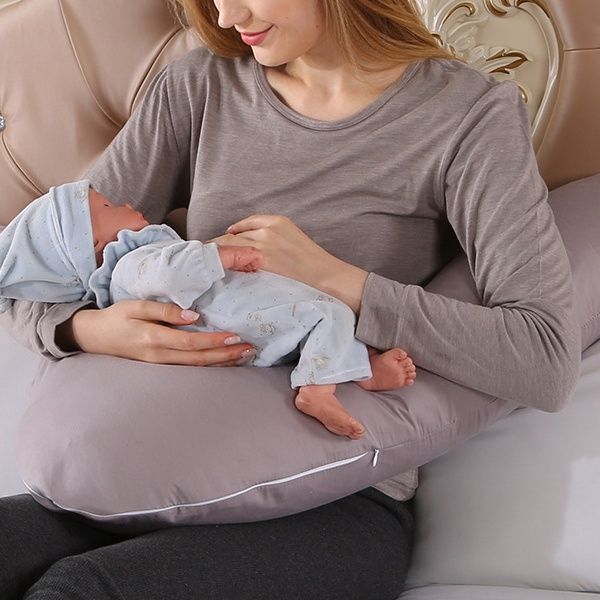 授乳クッション しっかり支える三日月型硬め授乳クッション
