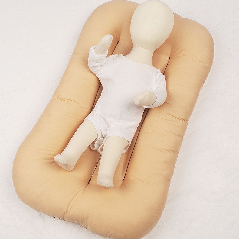 授乳クッション しっかり支える硬めの三日月型授乳クッション