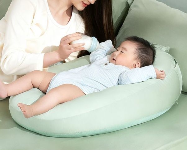 授乳クッション 赤ちゃんを優しく包む硬め授乳クッション