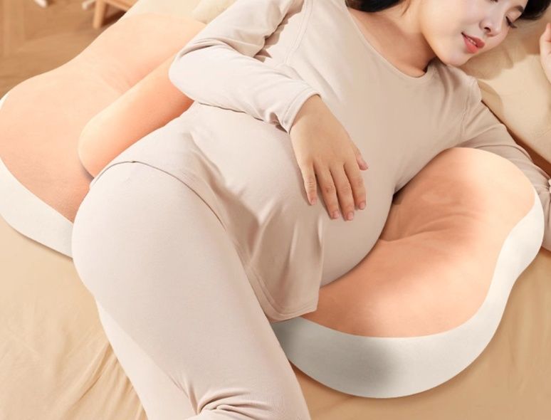 ふんわり包む授乳クッション抱き枕兼用マタニティ枕