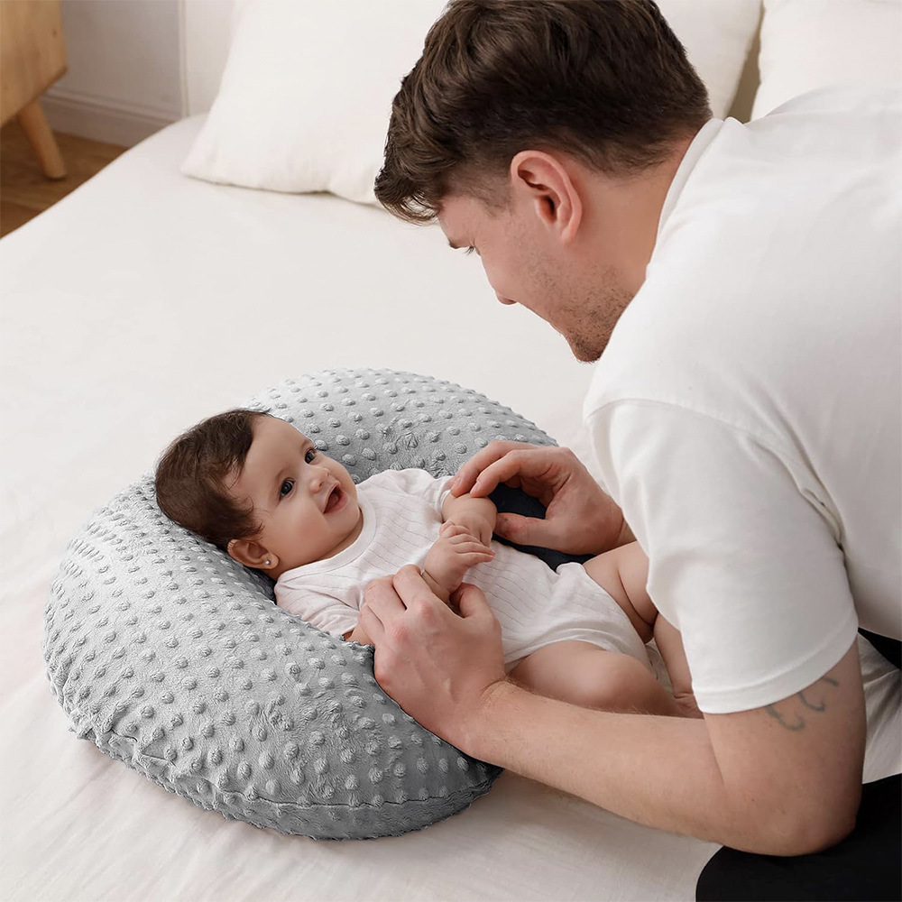 授乳クッション しっかり支える硬めドット柄授乳クッション