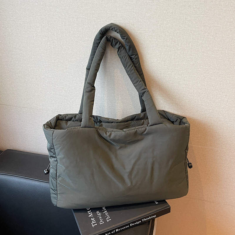 メンズトートバッグ 中綿入りふんわり軽量メンズトートバッグ