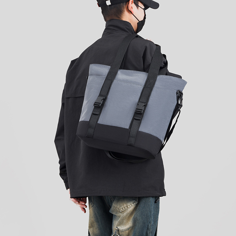 メンズトートバッグ 配色切替ベルトストラップ機能的トートバッグ