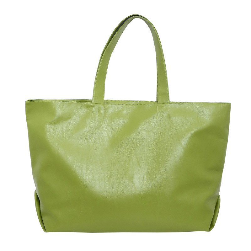 メンズトートバッグ 上質な合成革を使用した横型大容量トートバッグ