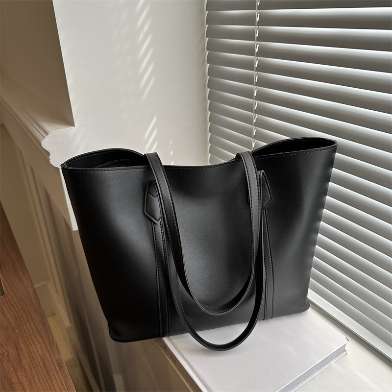 メンズトートバッグ 本革仕立て縦型大容量通勤トートバッグ