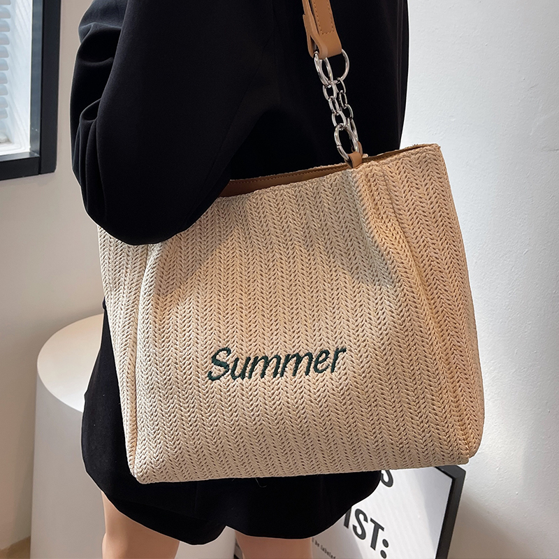 カゴバッグ 夏文字刺繍入りヘリンボーン編み大容量手提げかご