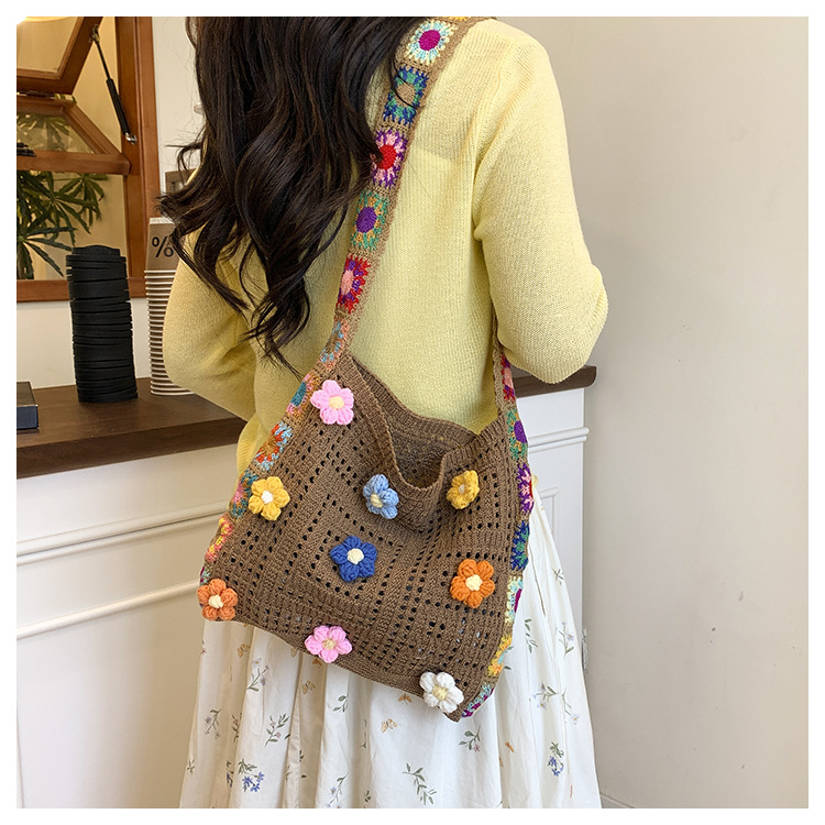 カゴバッグ お花モチーフ編みこみショルダー