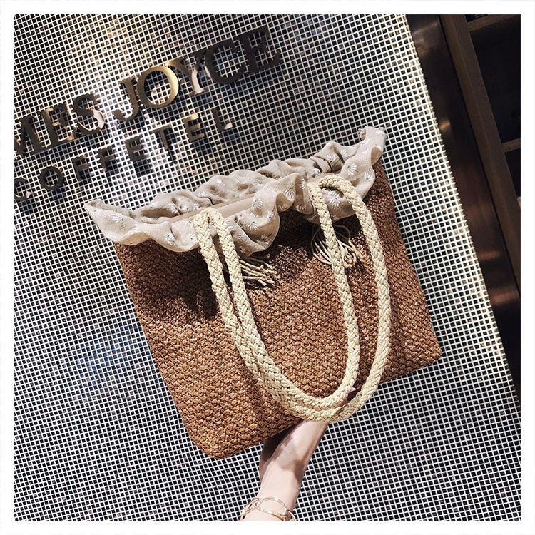 カゴバッグ フリル巾着付き編み込みトート型カゴバッグ