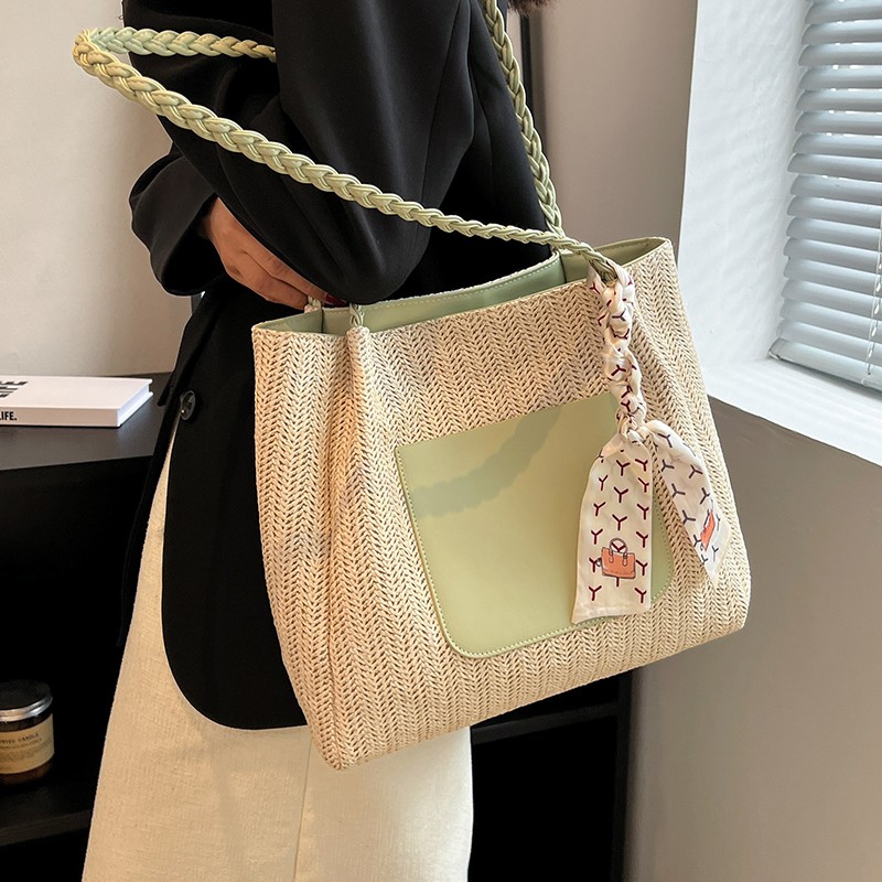 カゴバッグ ヘリンボーン編み革ポケット付きカゴバッグ