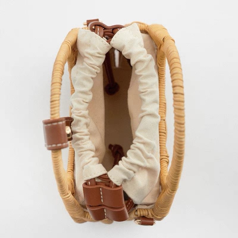 カゴバッグ 三角形デザイン籐編みショルダーかごバッグ