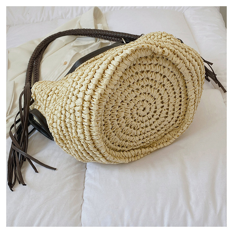 カゴバッグ 編み込みフリンジ付き丸みトート型カゴバッグ