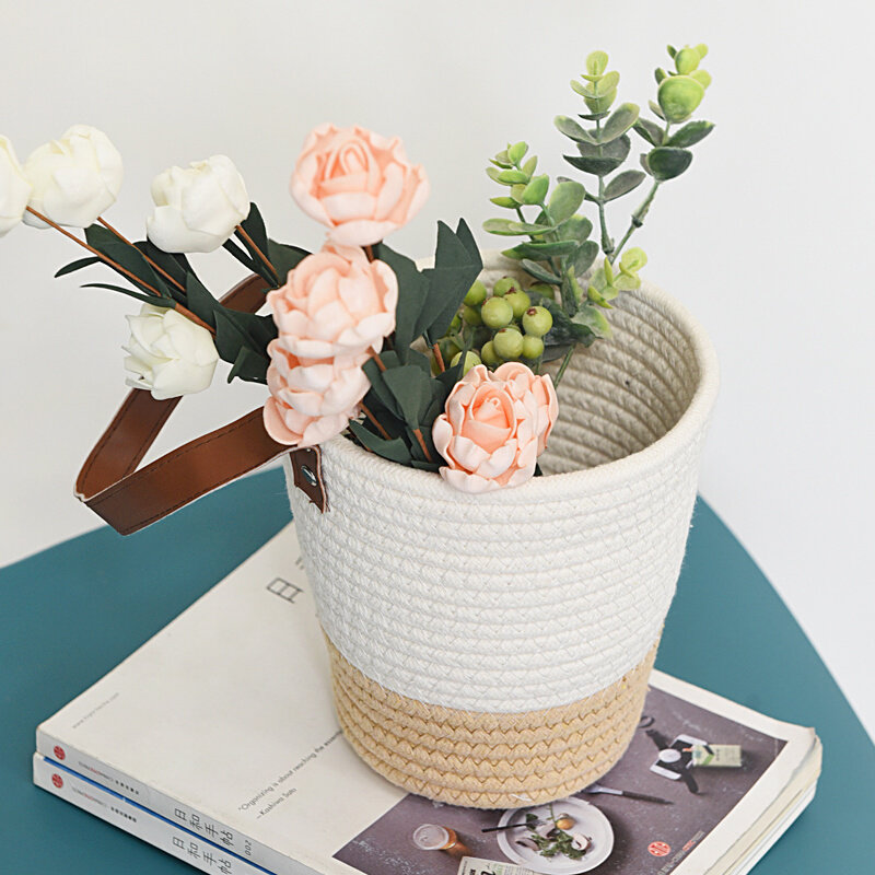 カゴバッグ ナチュラル編み込み円筒形ハンドバッグ