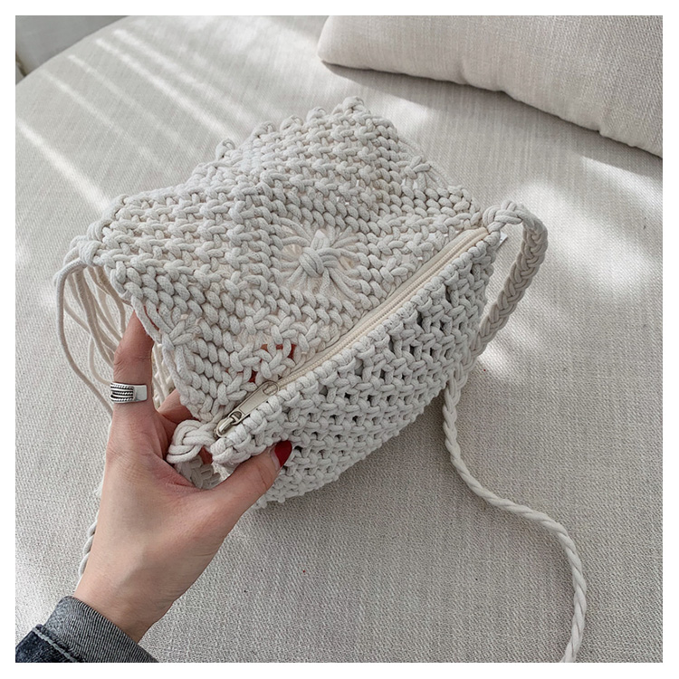 カゴバッグ 手編み風マクラメフリンジ付きショルダーバッグ