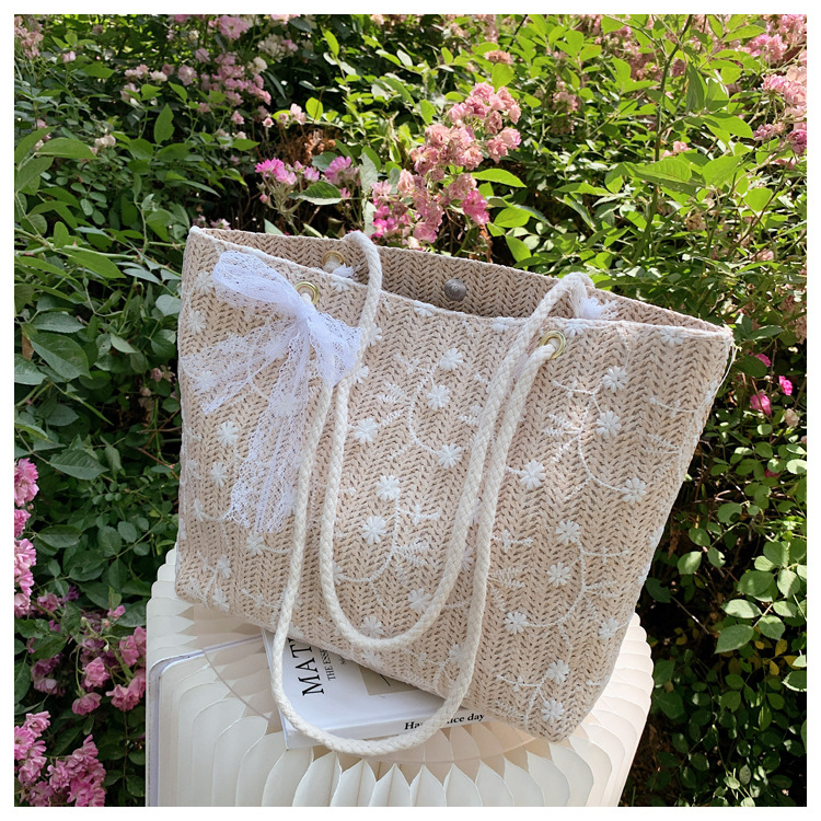 カゴバッグ 花刺繍リボン付きナチュラルトート