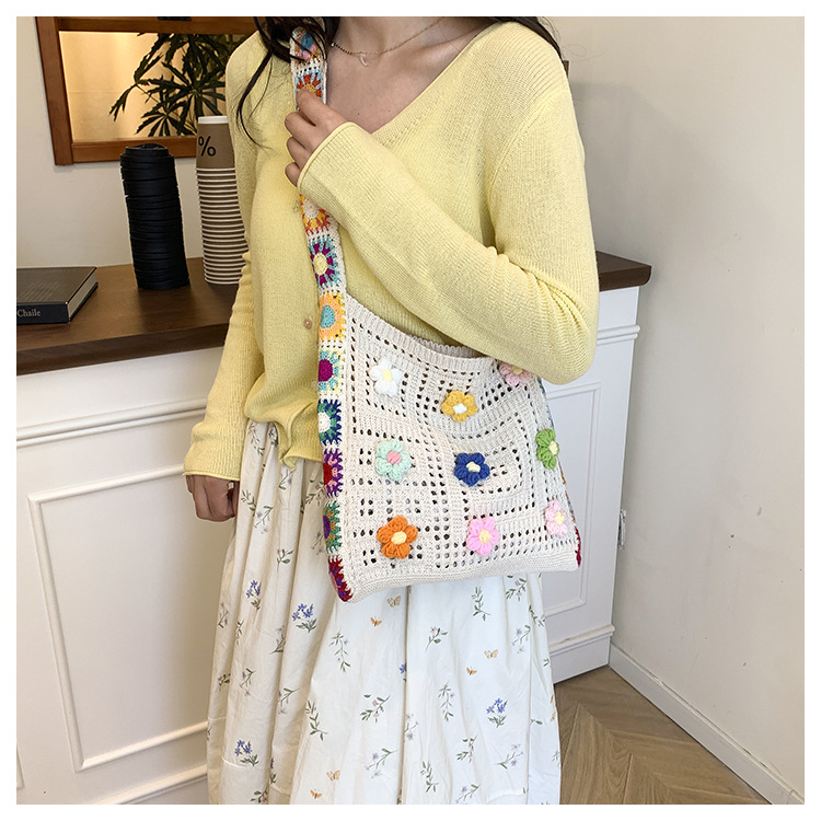 カゴバッグ お花モチーフ編みこみショルダー