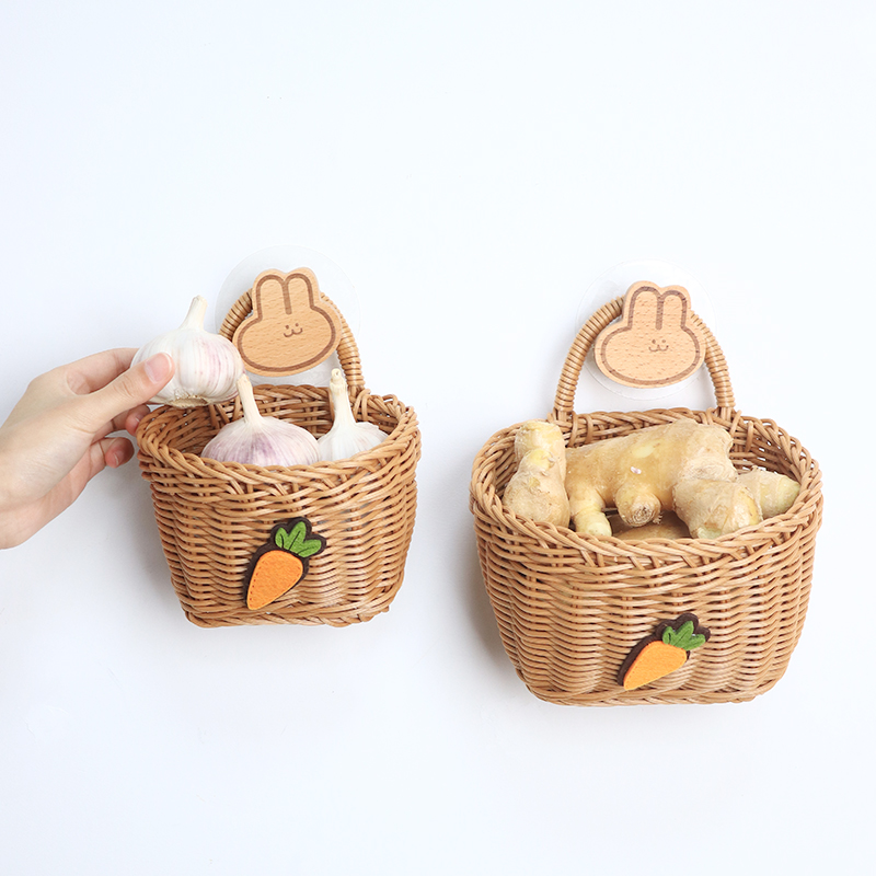 カゴバッグ 人参モチーフ付き編み込みミニカゴバッグ