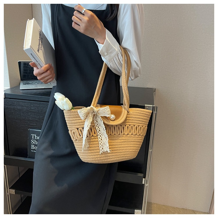 カゴバッグ レース装飾付きペーパーカゴトート