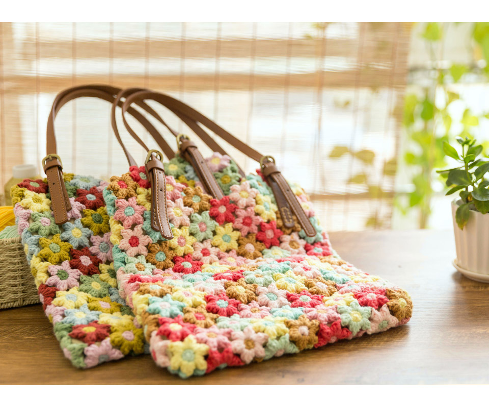 カゴバッグ 立体花モチーフ編み込みかごバッグ