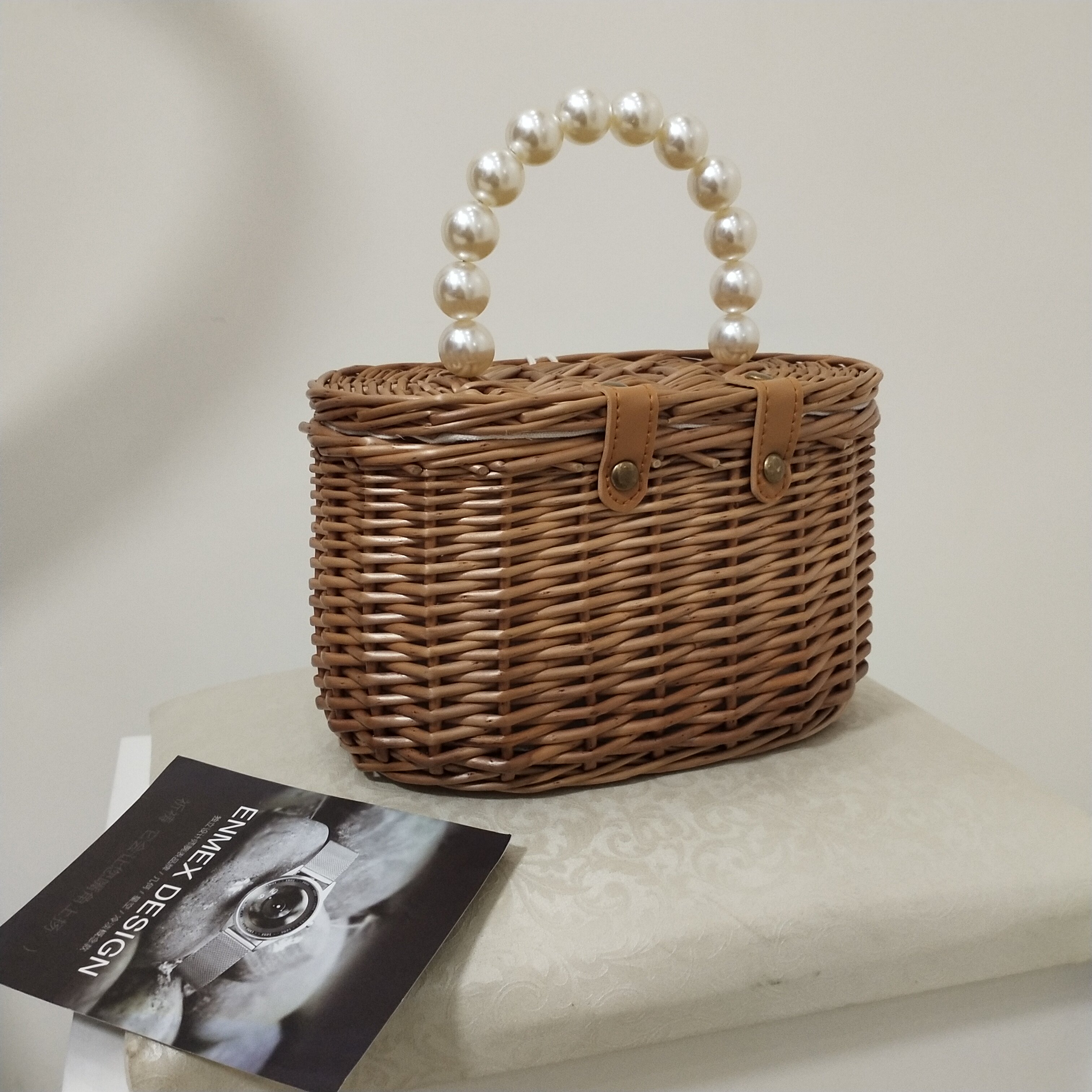カゴバッグ パール持ち手付き花飾り籐編みカゴバッグ