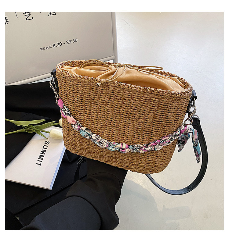 カゴバッグ スカーフ飾り付き編み込みハンドバッグ型かごバッグ