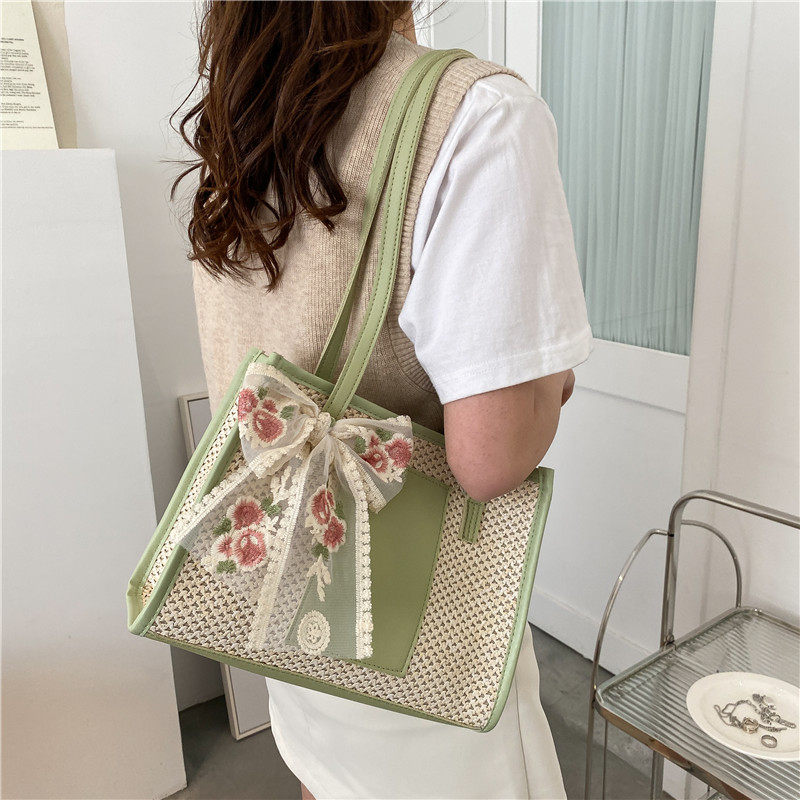 カゴバッグ 花柄リボン付き編み込みトート型バッグ