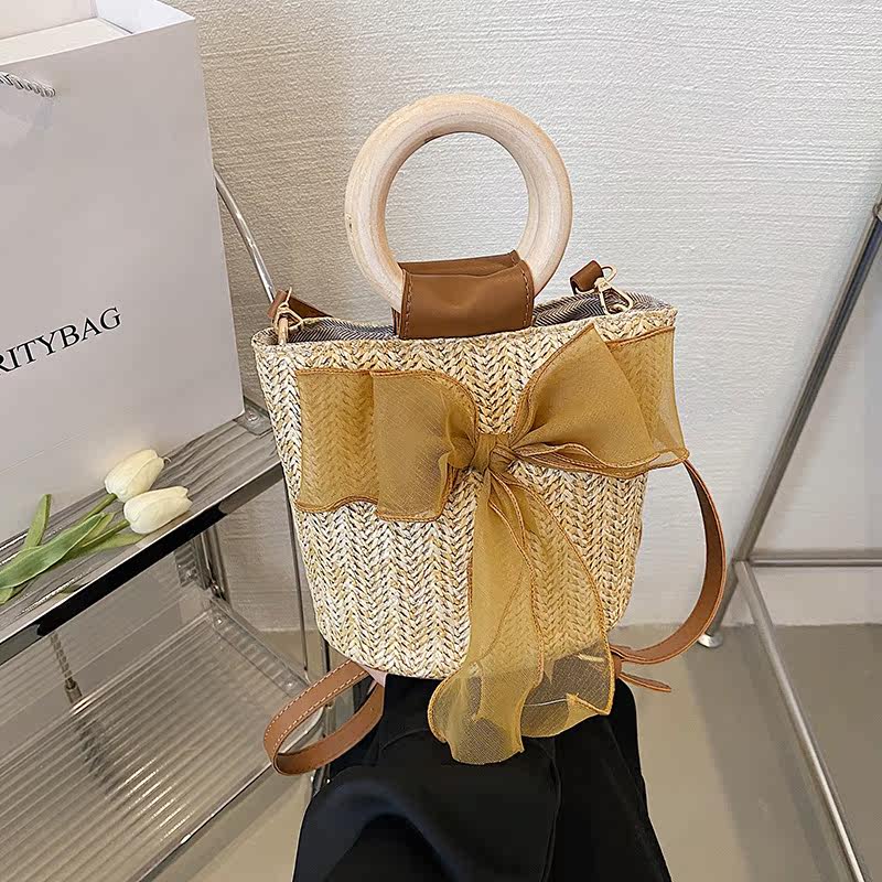 カゴバッグ 木製持ち手のバケツ型シフォンリボン付きカゴバッグ