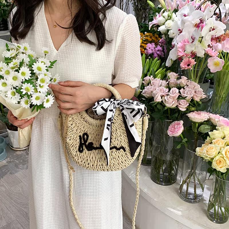 カゴバッグ スカーフ付き巾着型編み込みカゴバッグ