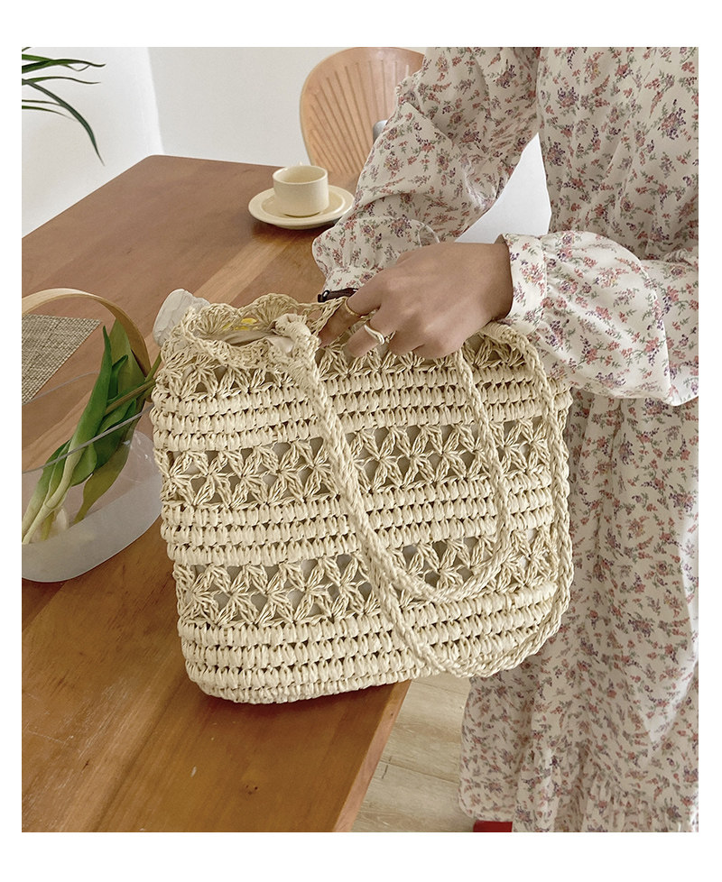 カゴバッグ 花模様編み込み大容量トート型かごバッグ