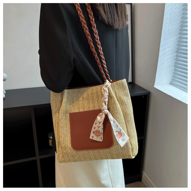 カゴバッグ ヘリンボーン編み革ポケット付きカゴバッグ