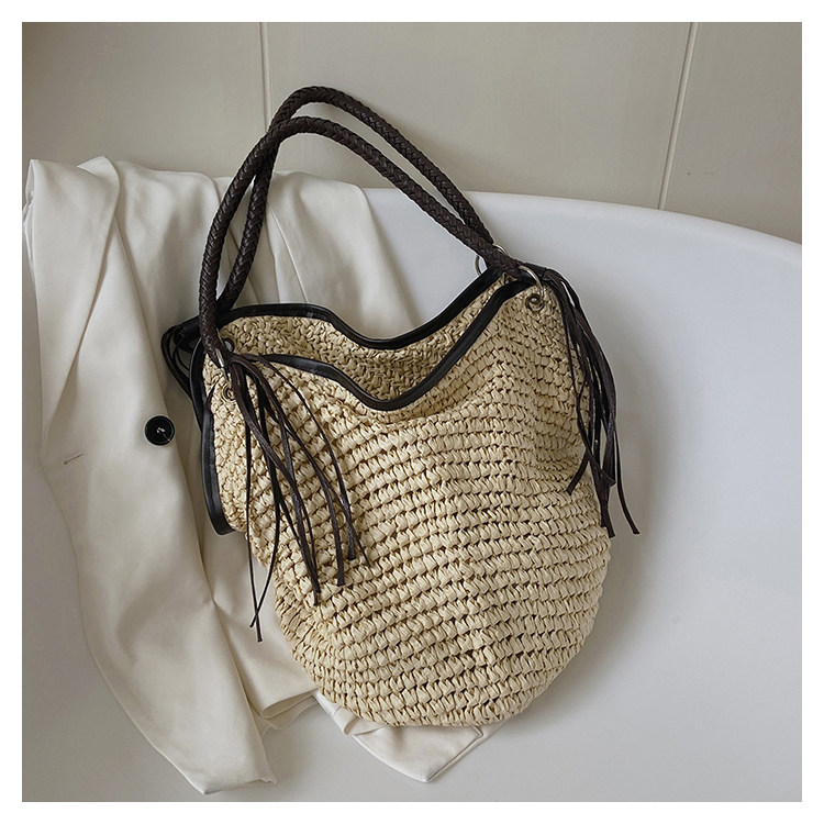 カゴバッグ 編み込みフリンジ付き丸みトート型カゴバッグ