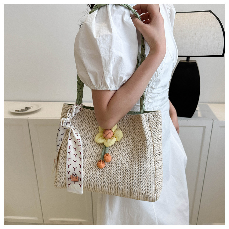 カゴバッグ 花ひらく麦わらトートバッグ