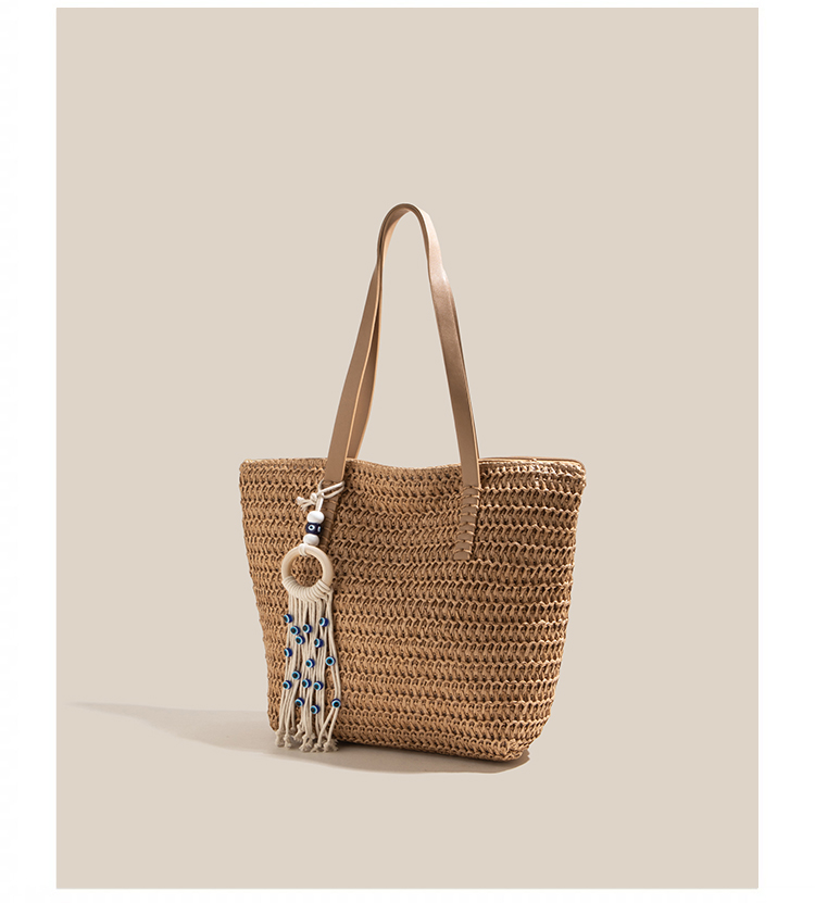 カゴバッグ 天然素材編み込み房飾り付きトート型かごバッグ