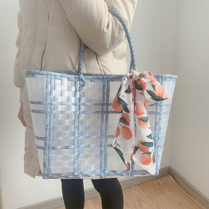 カゴバッグ チェック柄透かし編みスカーフ付きトート型かごバッグ