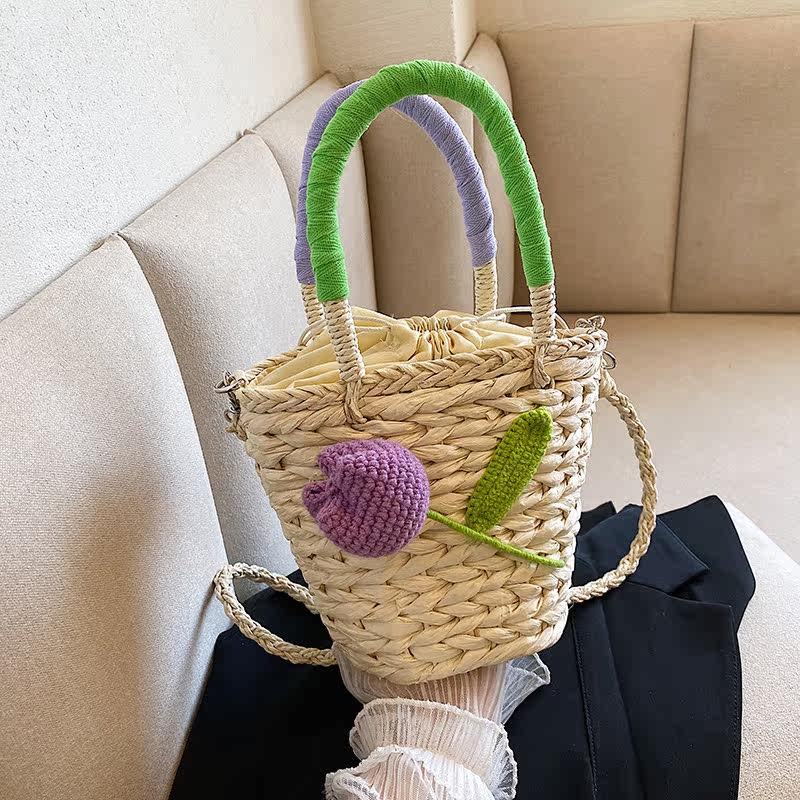 カゴバッグ フルーツモチーフ付き編み込みカゴバッグ