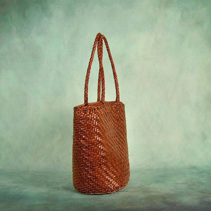 カゴバッグ 編み込みデザインが美しい円筒型カゴバッグ