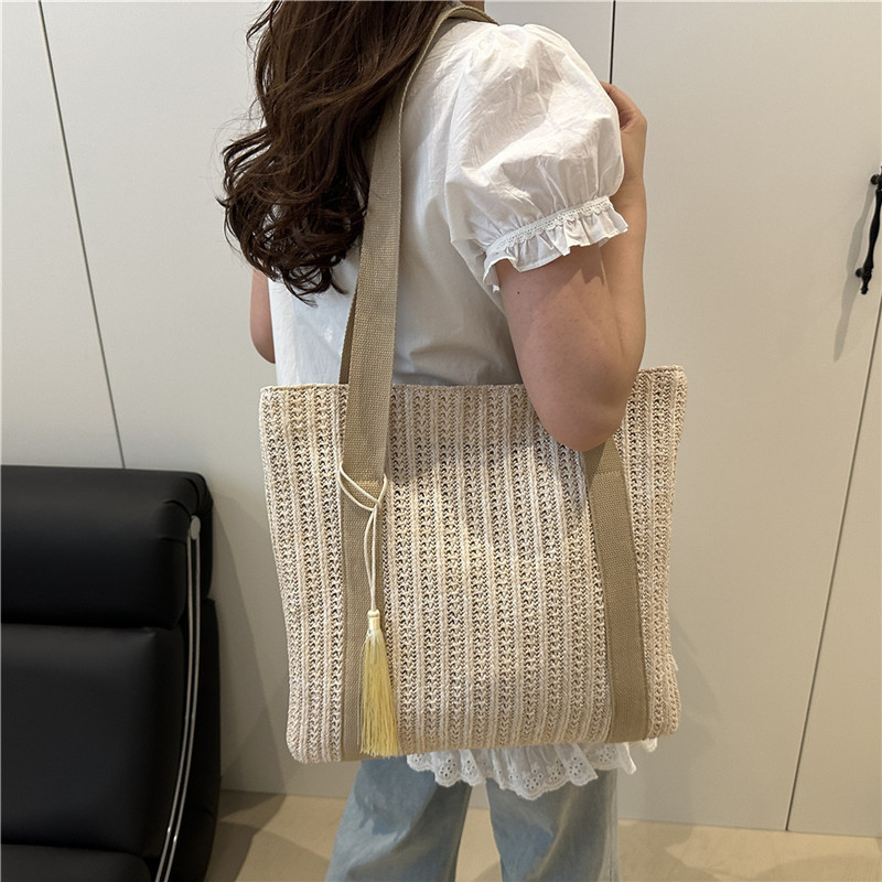 カゴバッグ 凛然編み目のトートカゴバッグ