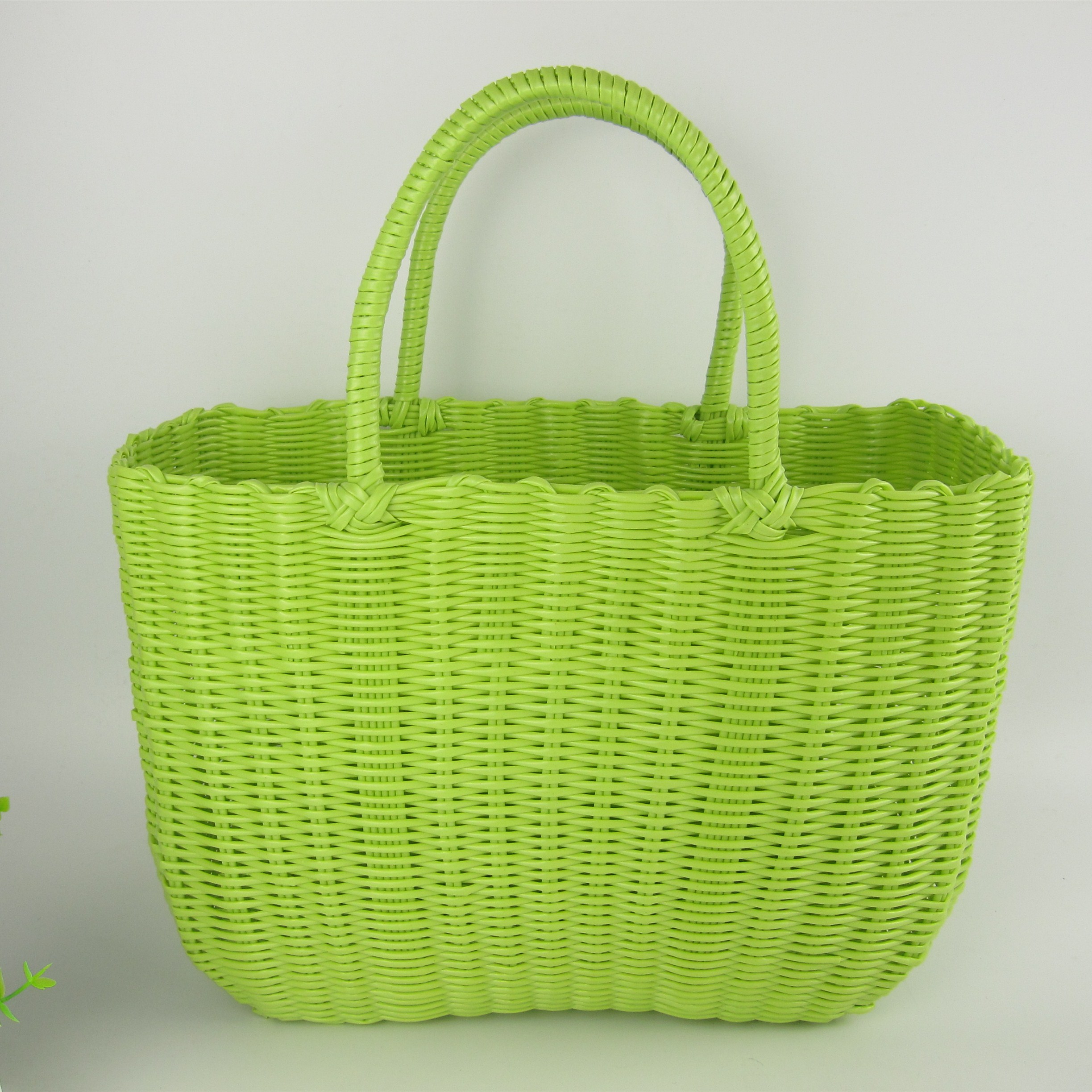 カゴバッグ 手編み風ラタン調カゴバッグ